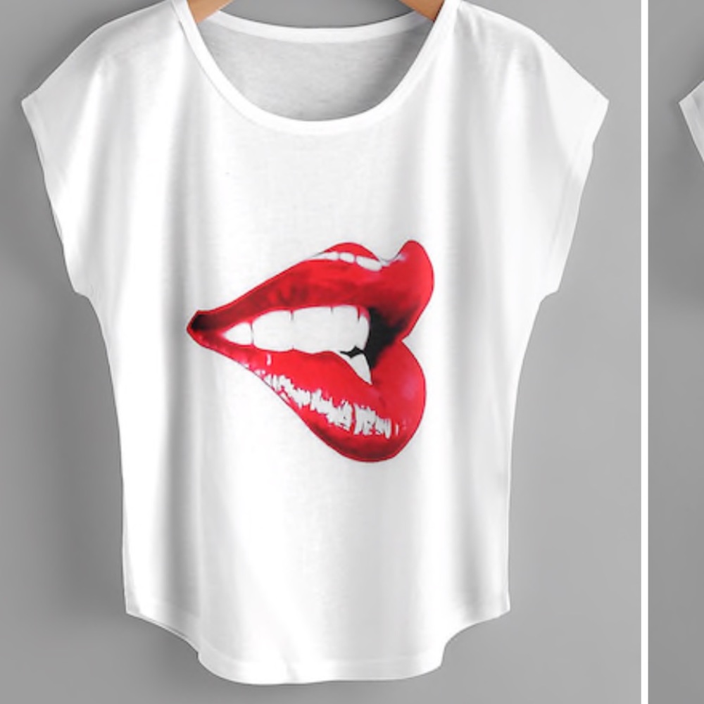 Hot lips dolman sleeve t-shirt